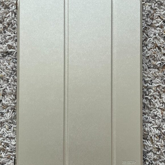 ipad ESR Protective Tablet Case - Picture 3 of 8